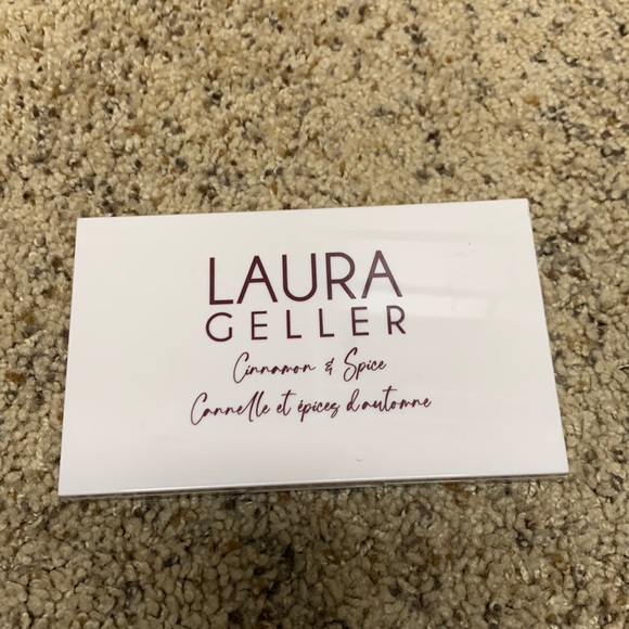Laura Geller Other - Laura Geller eye shadow palette